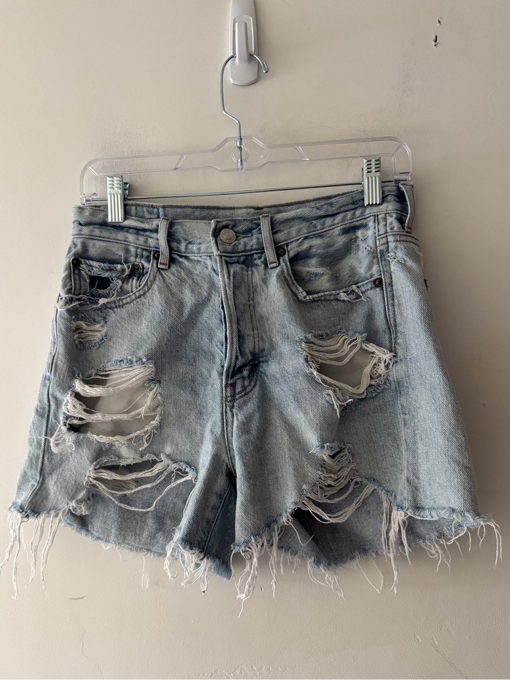 American Eagle 90’s Boyfriend Shorts Distressed Style